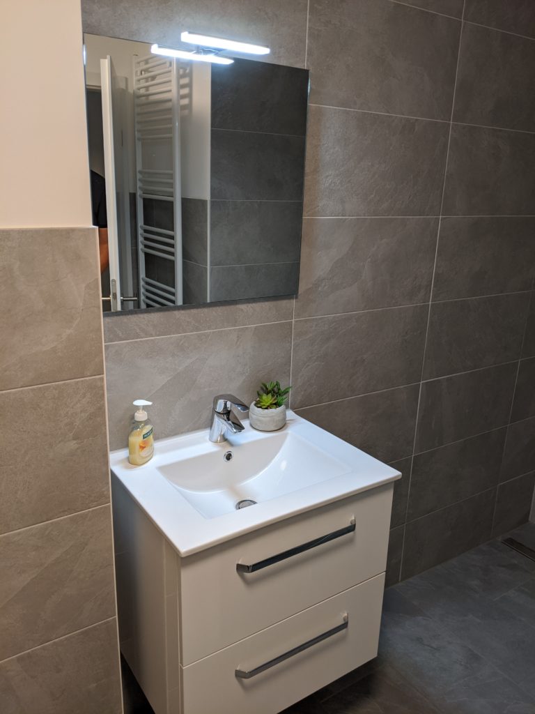 IO19 Dusche 1R