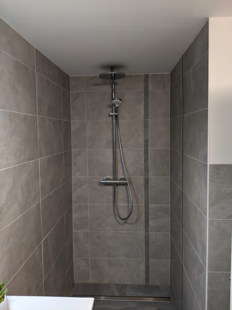 IO19 Dusche 1R